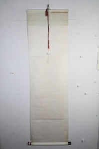 (4)