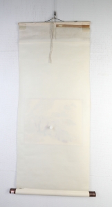 (4)